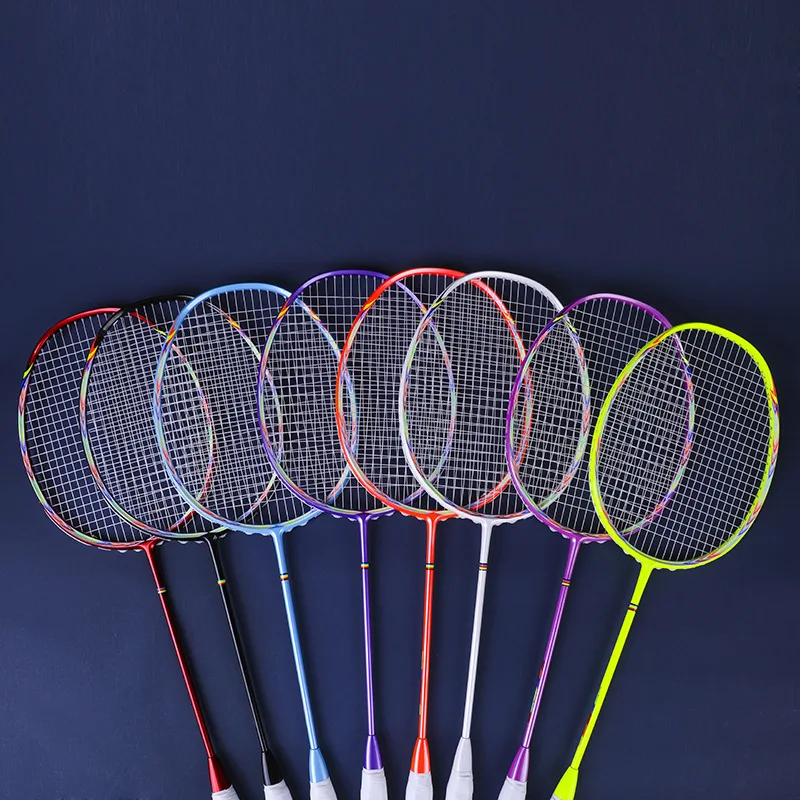 2 ks Vstupná úroveň ultra ľahká Raketa Badminton Taška S 6U 70g 100% Carbon Fiber Odborných Raketové 28-30Lbs Zadarmo String Raket